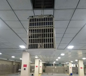 更衣叼嘿视频免费看